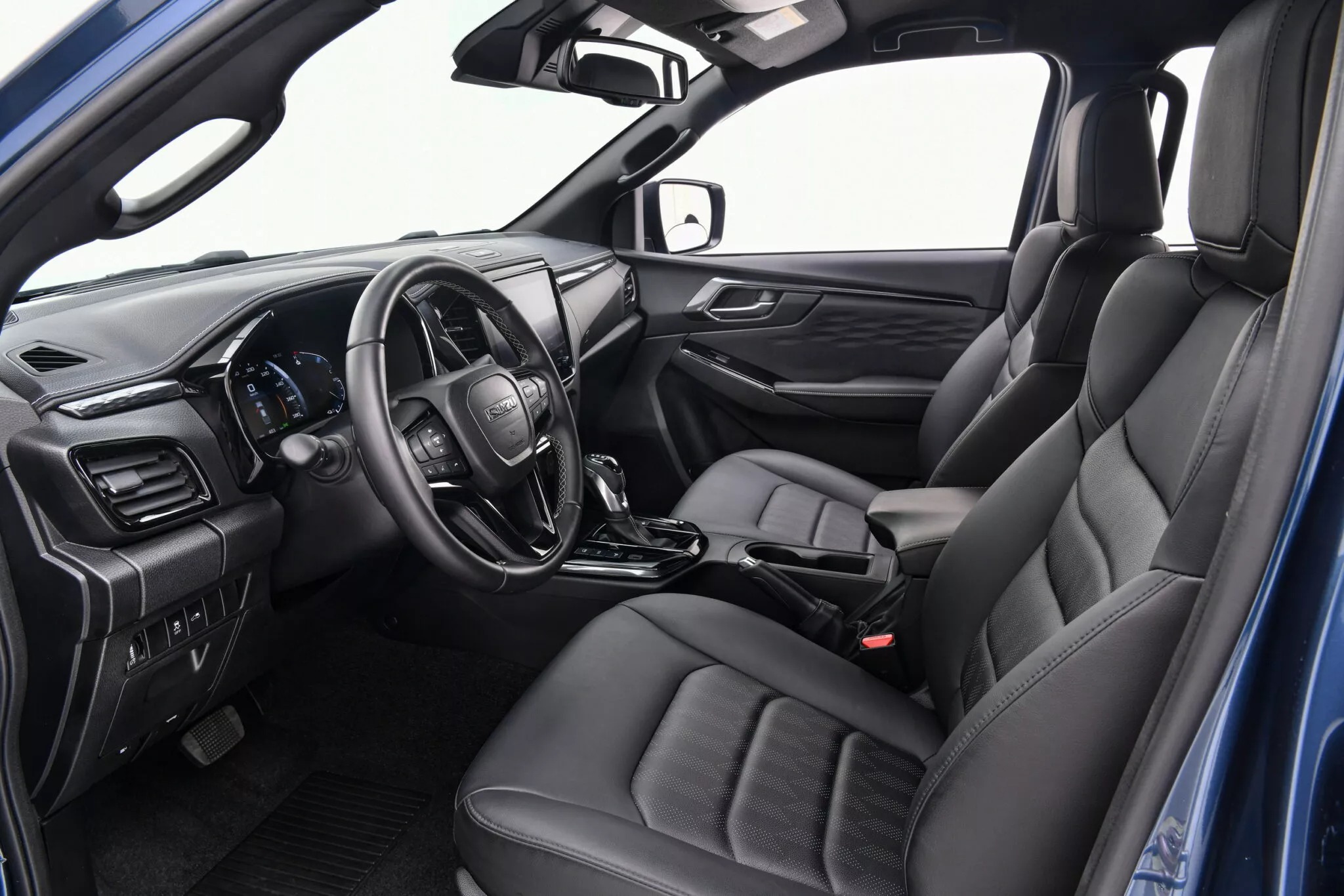 Isuzu-D-Max-EV-10-2048x1366