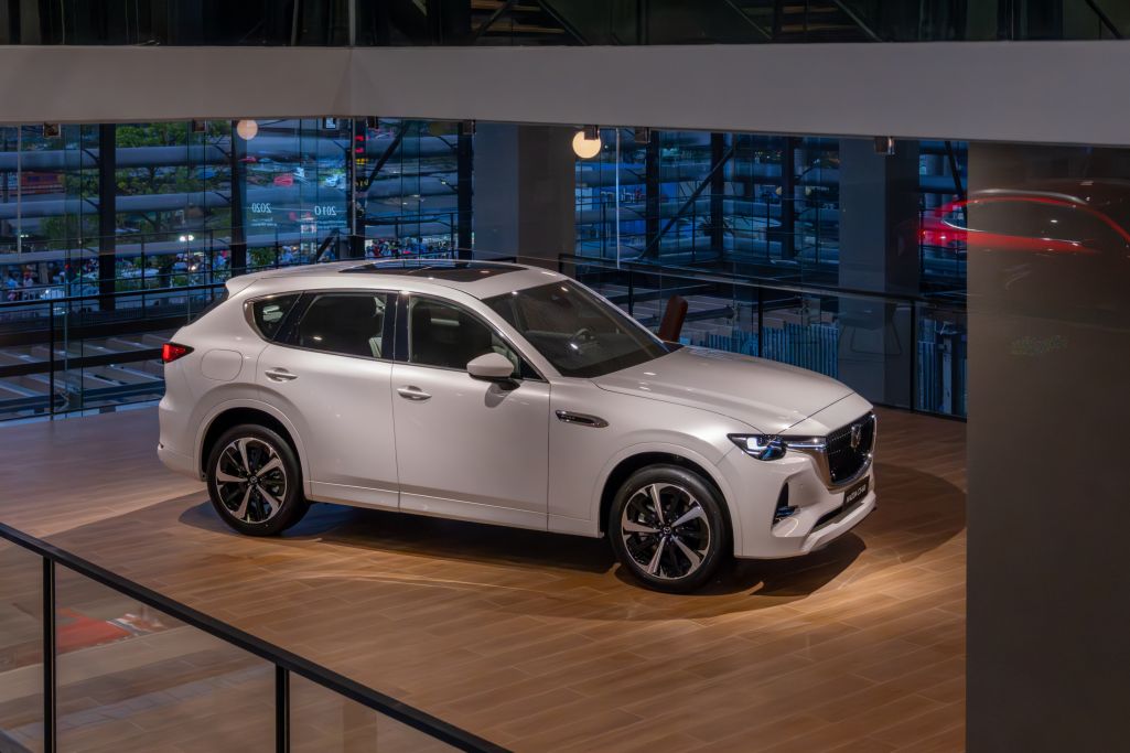 mazda showroom_101225_16