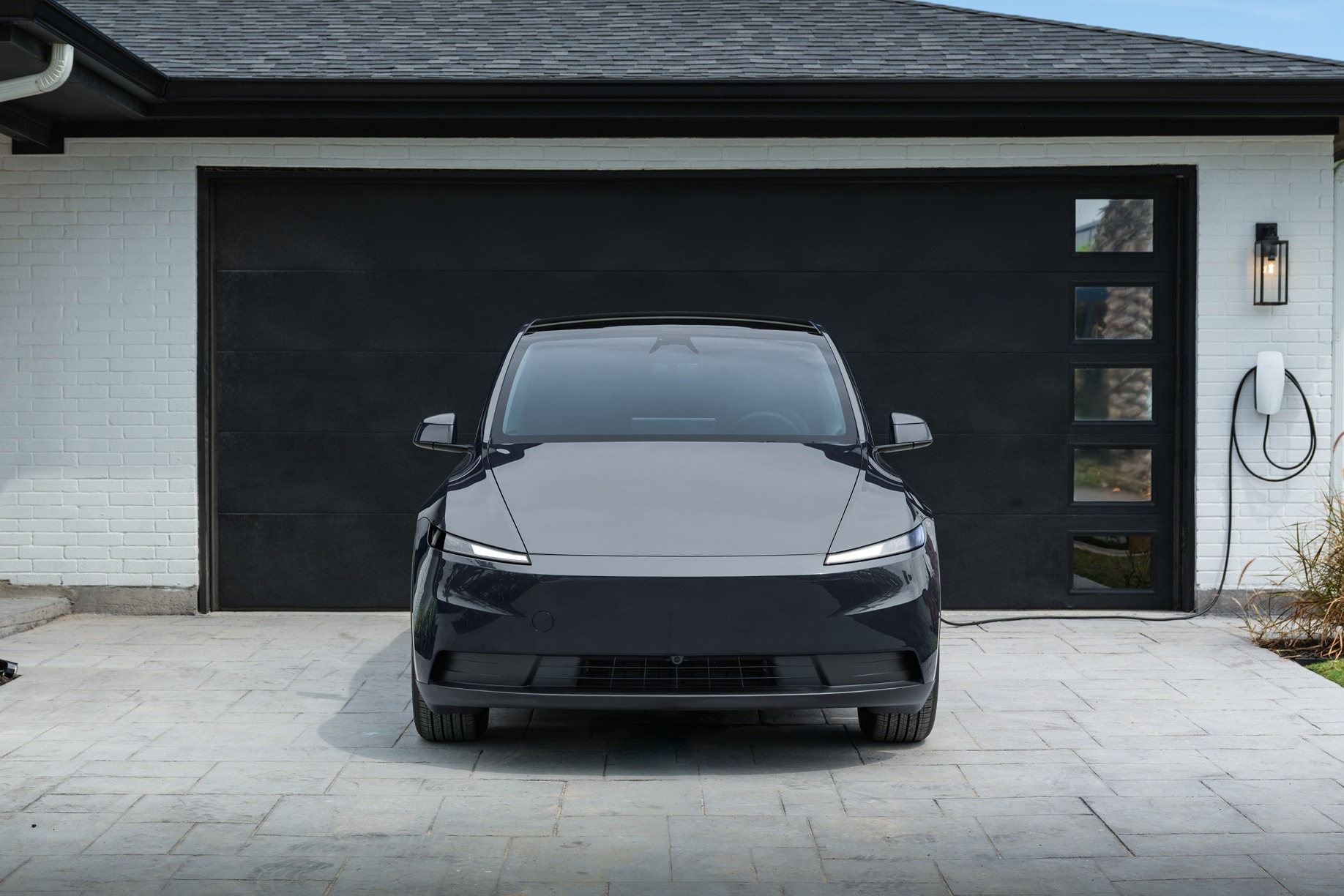 Tesla_Model_Y_Standard_13