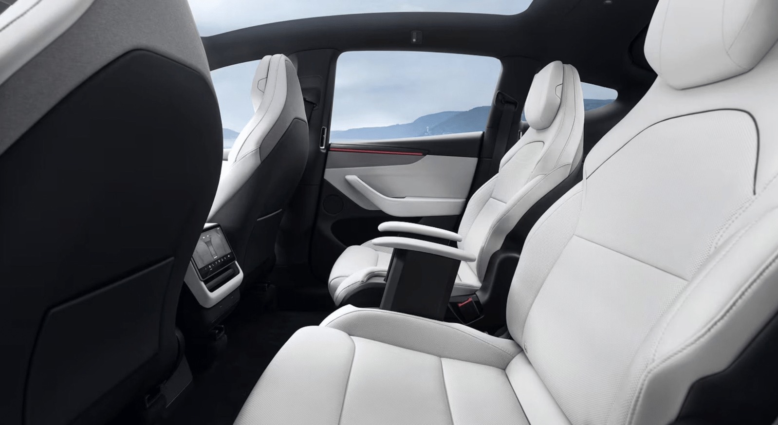 Tesla-Model-YL-interior-hero