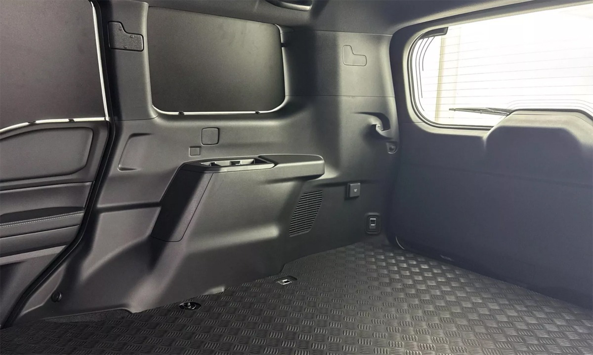 Toyota-Land-Cruiser-Prado-6-30-9