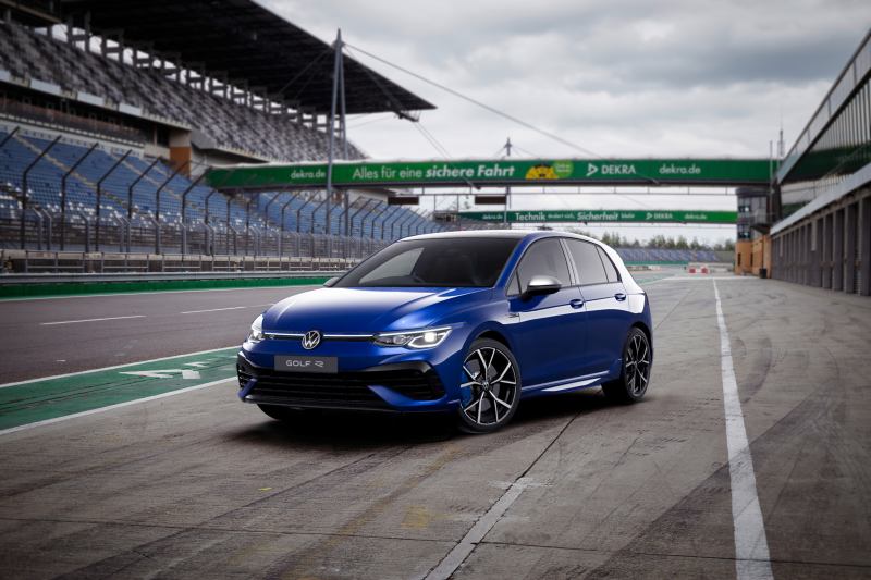 vw-golf-2025-05
