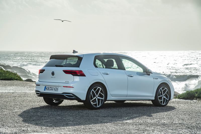 vw-golf-2025-07