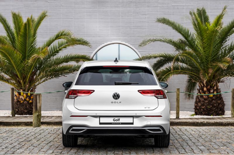 vw-golf-2025-10