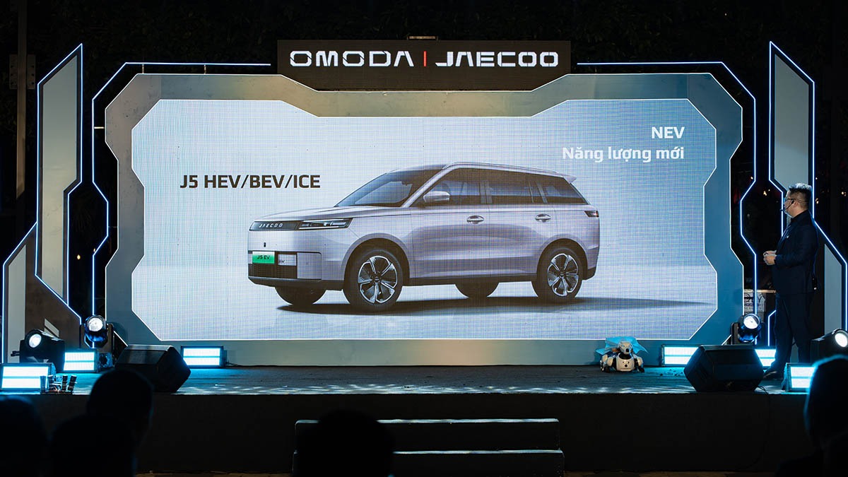 xedoisong_ky_niem_01_nam_omoda_j (1)